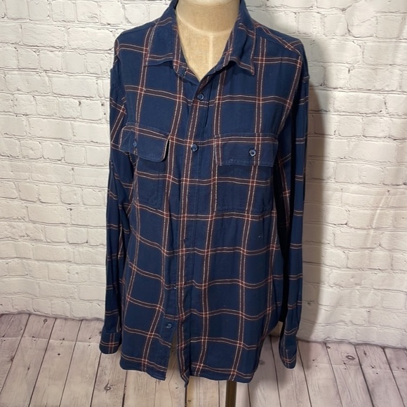 Old Navy Other - Old Navy Regular fit button up plaid flannel